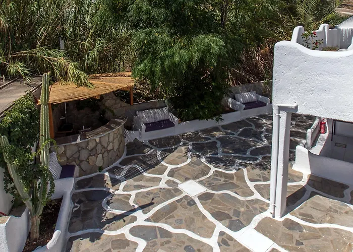 Apartahotel Edem Garden By Estia 3*