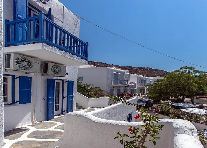 Apartahotel Edem Garden By Estia 3*